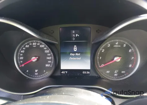 2017 Mercedes-Benz C 300 Sport z USA, uszkodzony, nr VIN 55SWF4JB9HU201200